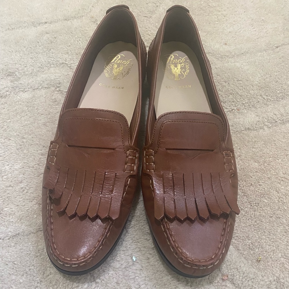 Excellent condition Cole Haan loafers, size 10.